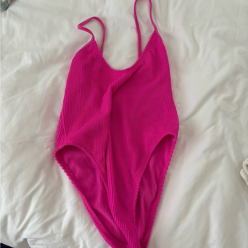 Good American swimsuit